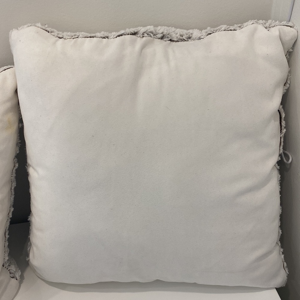 Bedford Cottage set of 2 rose petal pillow - Picture 7 of 7